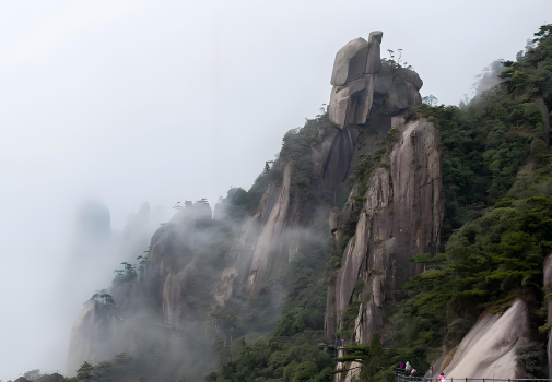 三清山在哪个城市？避暑胜地三清山！